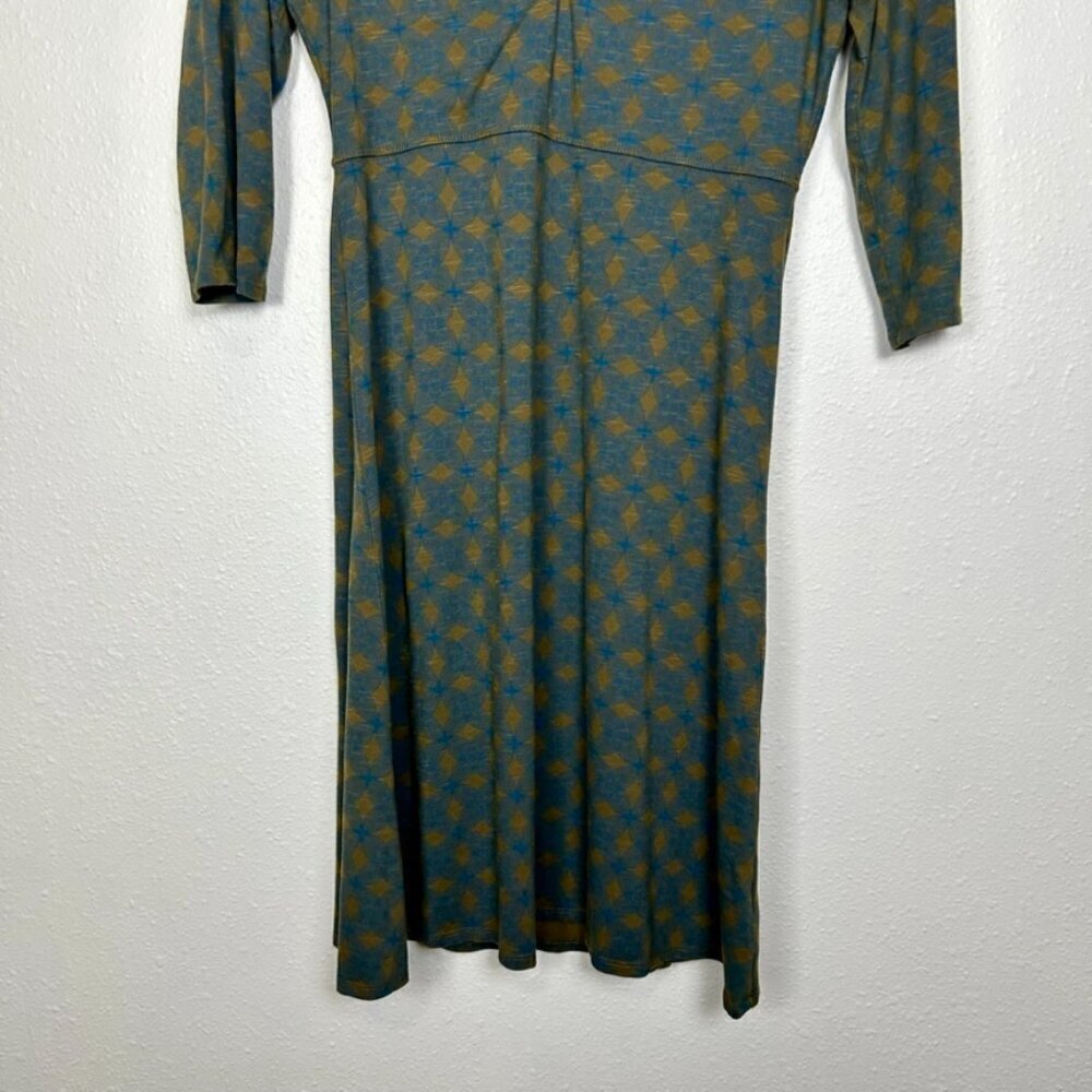 Toad and co Rosemary style dress with 3/4 inch sleeves made with organic cotton - Picture 5 of 7